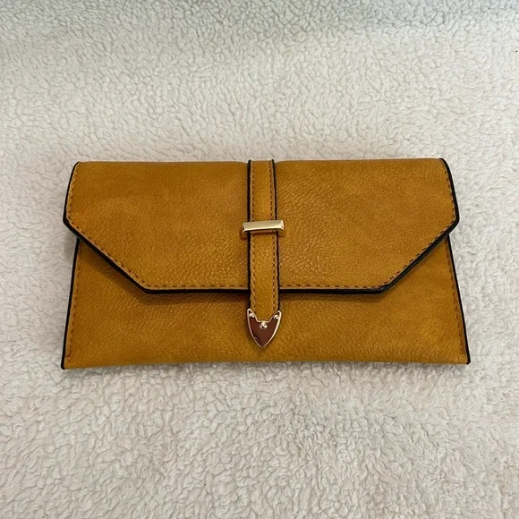 Yellow Wristlet with Detachable Strap - Picture 3 of 6